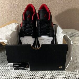 Jordan Low Men's Shoes - Black and Red